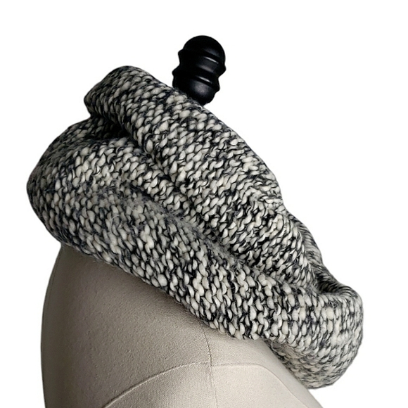 Loft Infiniti Double Layer Cowl Neck Knit Mottled Thick Chunky Neck Scarf OS - Picture 3 of 7